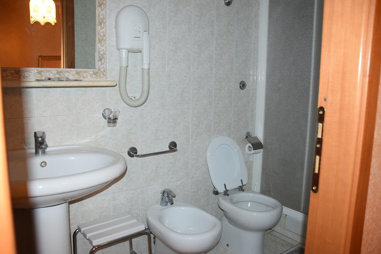 Hotel Bruna Rzym Zewnętrze zdjęcie