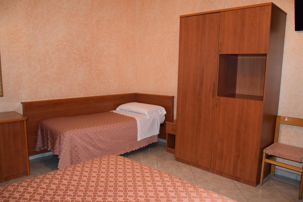Hotel Bruna Rzym Zewnętrze zdjęcie