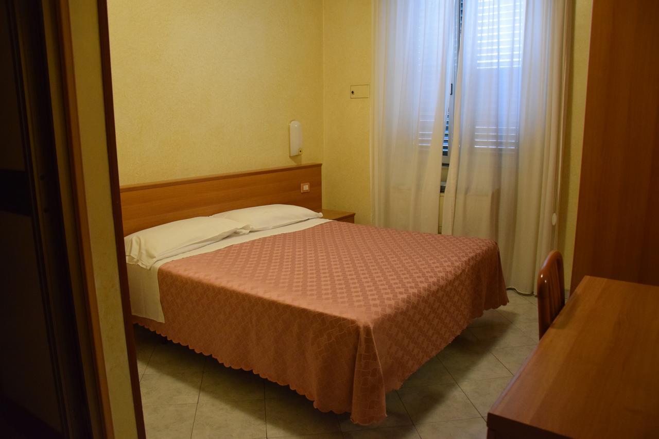Hotel Bruna Rzym Zewnętrze zdjęcie