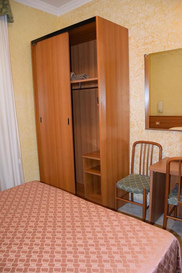 Hotel Bruna Rzym Zewnętrze zdjęcie