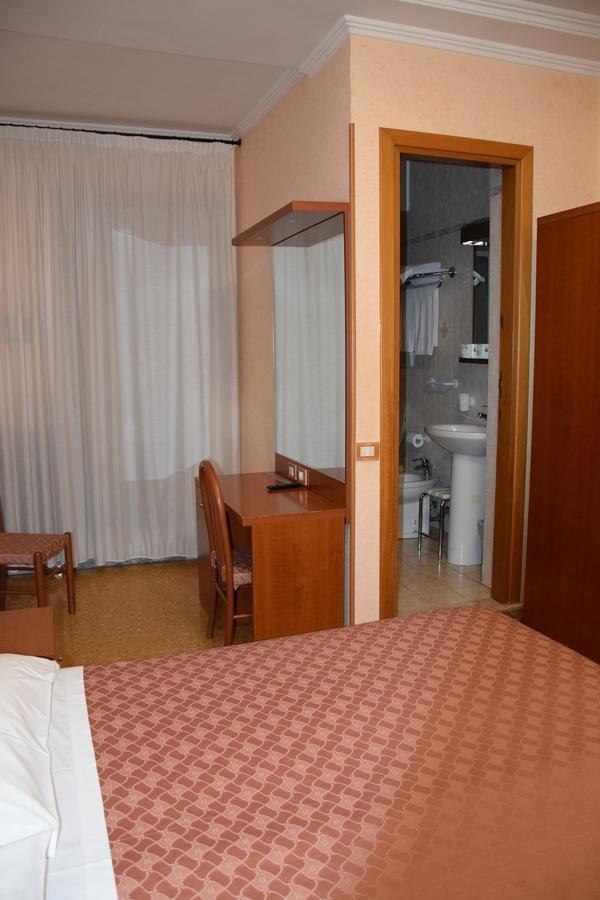 Hotel Bruna Rzym Zewnętrze zdjęcie